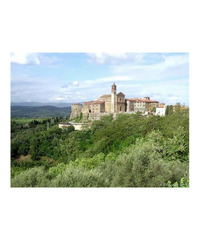 Un bel paesino nel cuore della Toscana, vicino al Tirreno