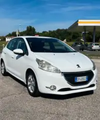 Peugeot 208 2013