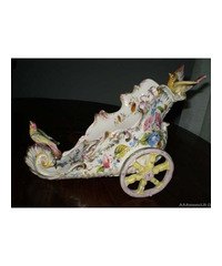 Raffinata ceramica “Carro con uccelli” di Nove '800 - Vicenza
